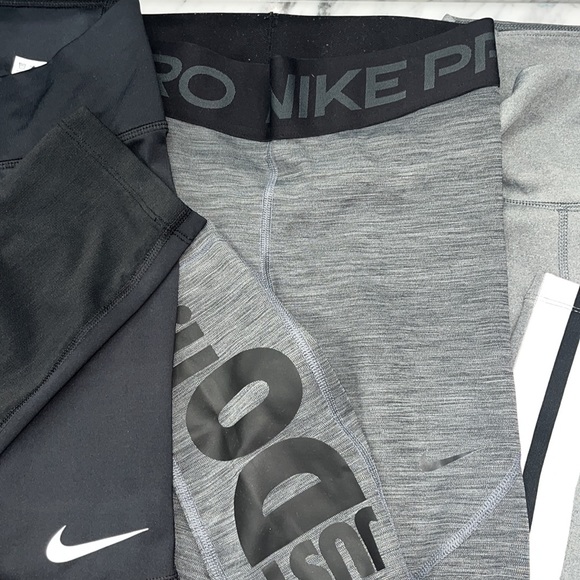 3 pair of Nike full length leggings. Like new! 2 sz xs and black sz small. - Picture 4 of 9